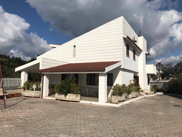 casa indipendente in vendita a Crispiano