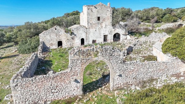 casale in vendita a Crispiano