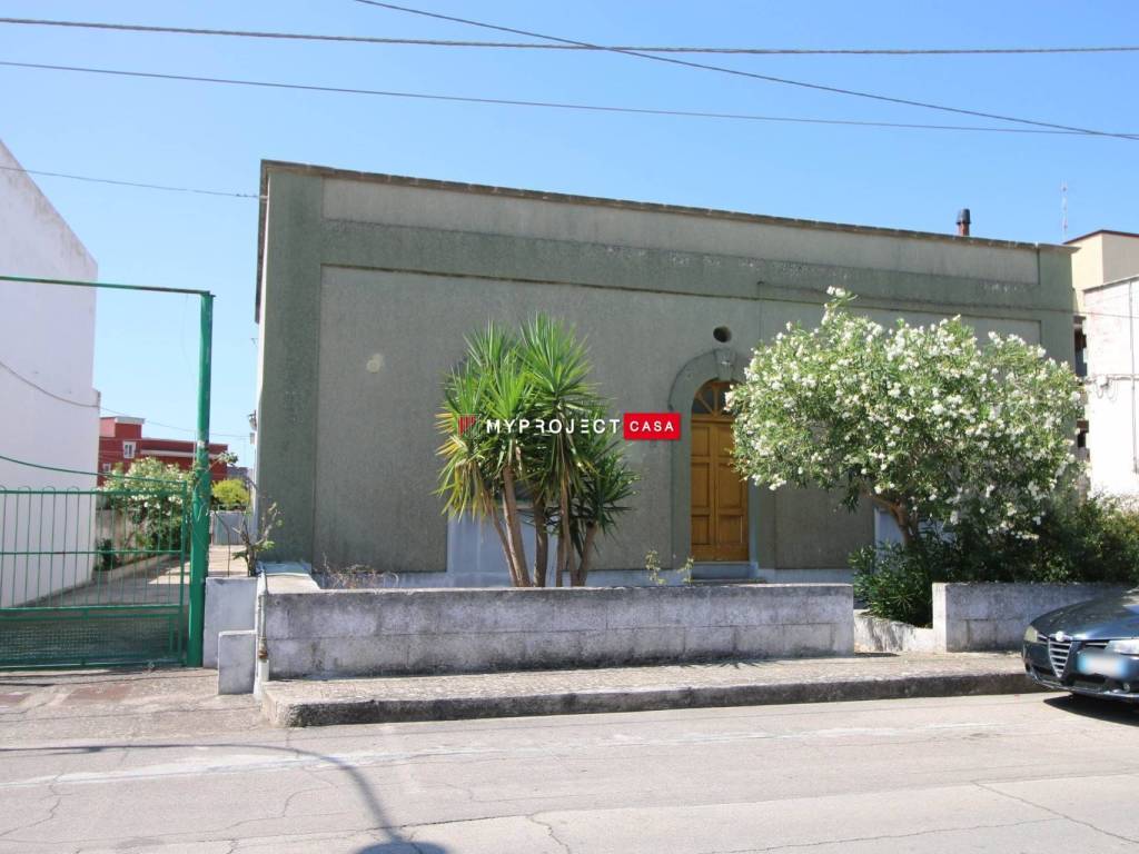 casa indipendente in vendita a Crispiano