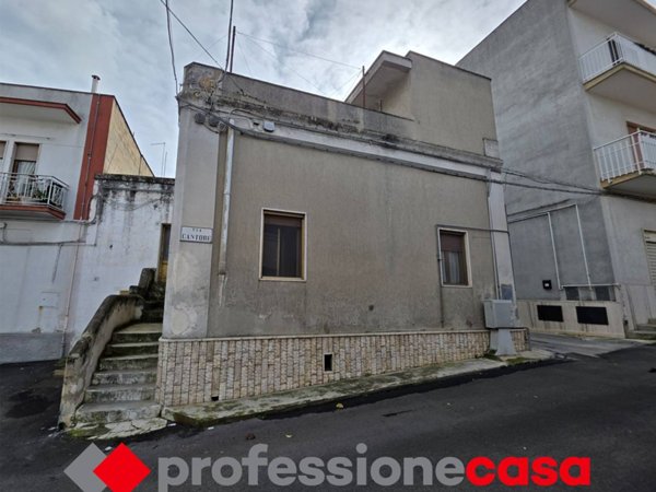 casa indipendente in vendita a Crispiano