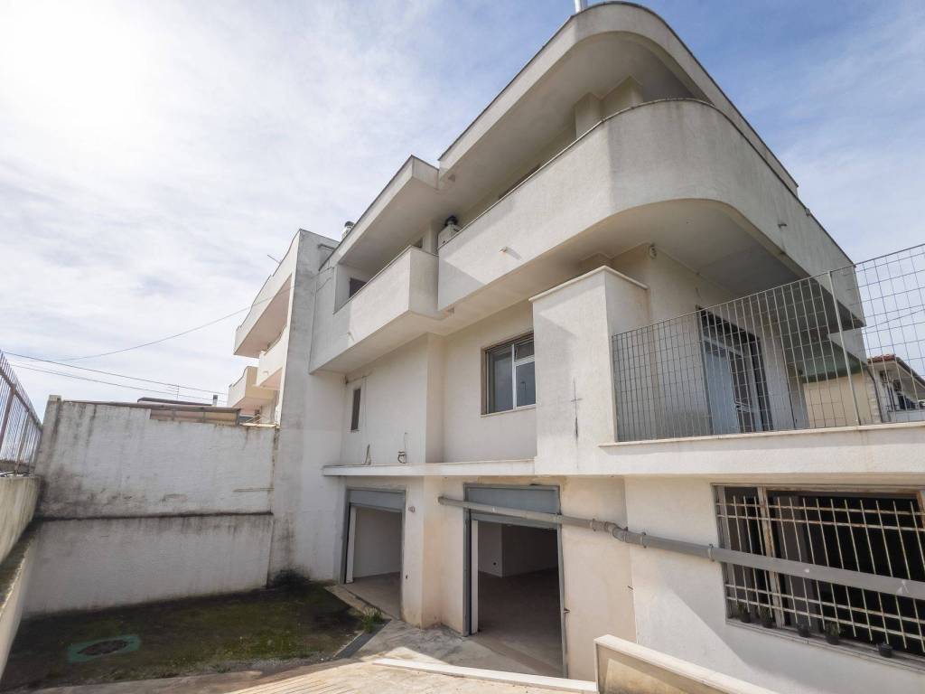 casa indipendente in vendita a Crispiano