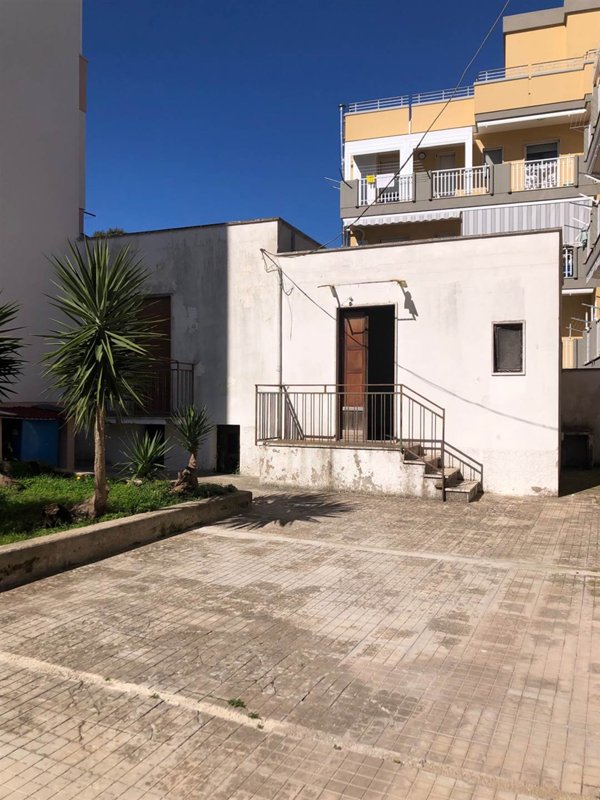 casa indipendente in vendita a Crispiano