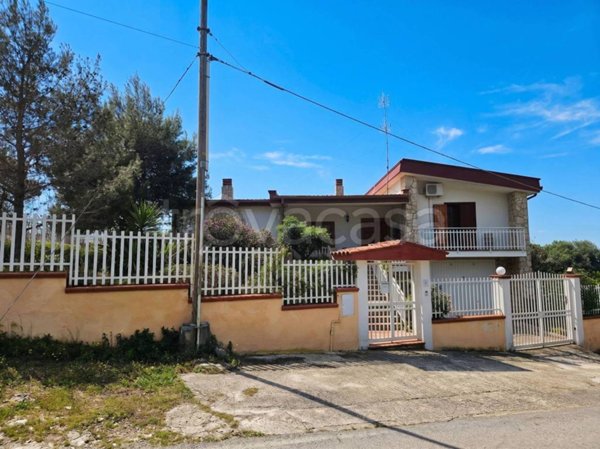 casa indipendente in vendita a Crispiano