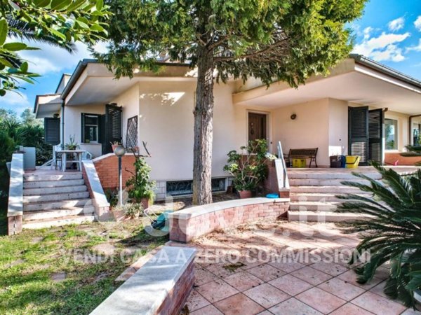 casa indipendente in vendita a Crispiano