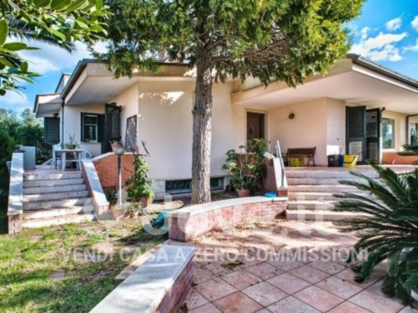 casa indipendente in vendita a Crispiano