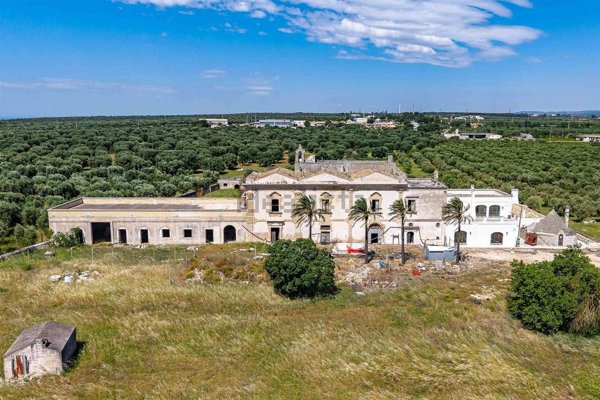 casale in vendita a Crispiano
