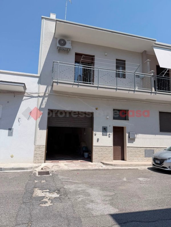 casa indipendente in vendita a Crispiano