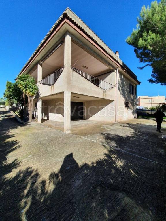 casa indipendente in vendita a Crispiano