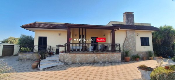 casa indipendente in vendita a Crispiano
