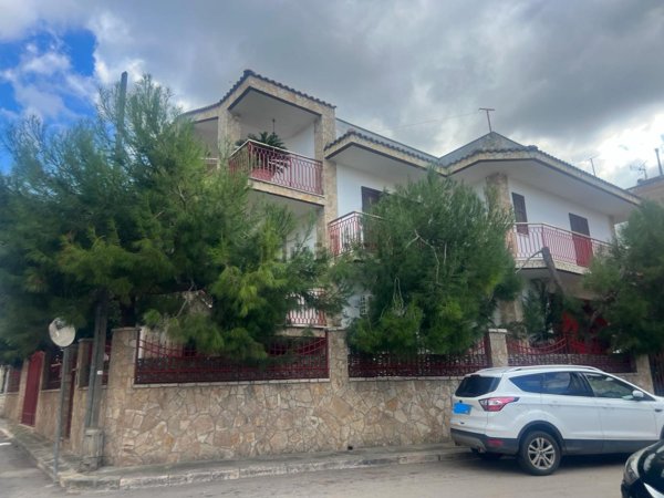 casa indipendente in vendita a Faggiano