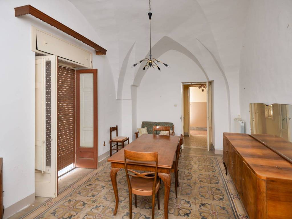 casa indipendente in vendita a Fragagnano