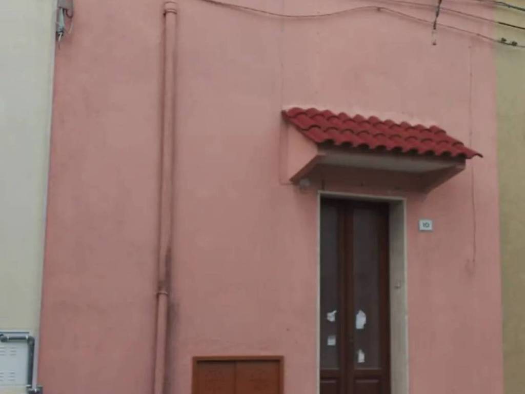 casa indipendente in vendita a Fragagnano