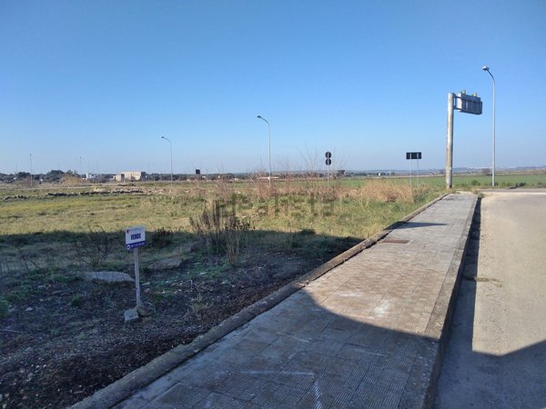 terreno edificabile in vendita a Fragagnano