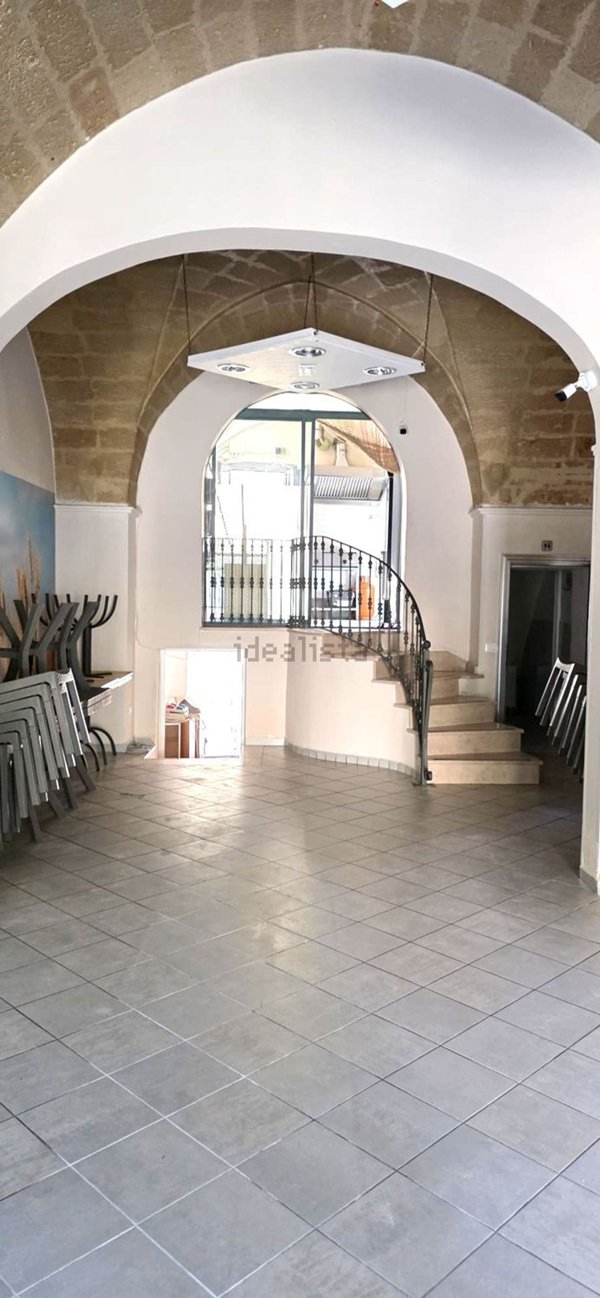 locale commerciale in vendita a Fragagnano