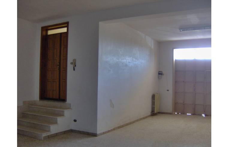 casa indipendente in vendita a Fragagnano