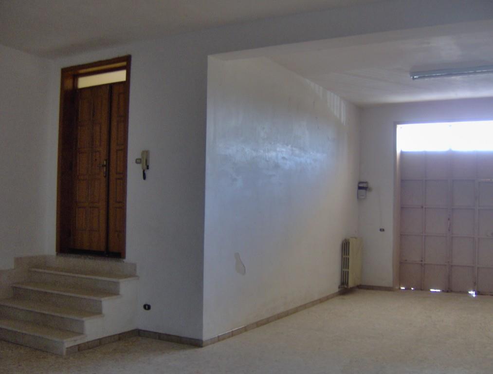 casa indipendente in vendita a Fragagnano