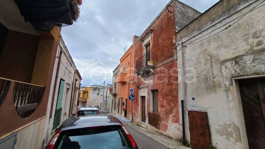 casa indipendente in vendita a Fragagnano