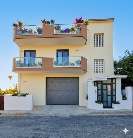 casa indipendente in vendita a Fragagnano