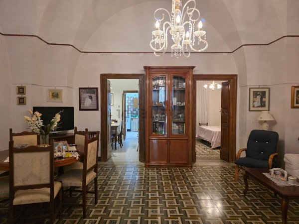 casa indipendente in vendita a Fragagnano