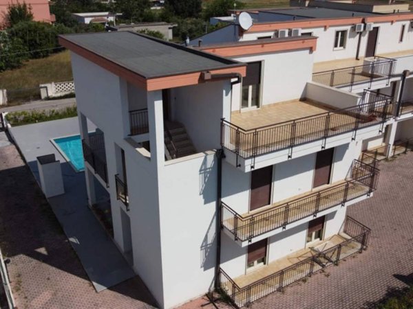 intera palazzina in vendita a Ginosa in zona Marina di Ginosa