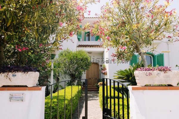 casa indipendente in vendita a Ginosa