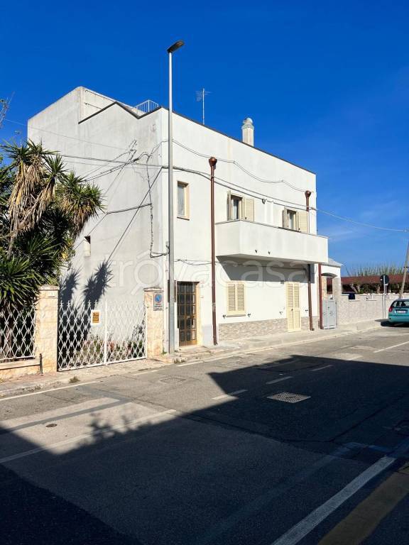 casa indipendente in vendita a Ginosa in zona Marina di Ginosa