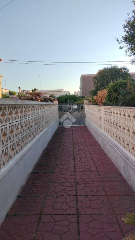 casa indipendente in vendita a Ginosa in zona Marina di Ginosa