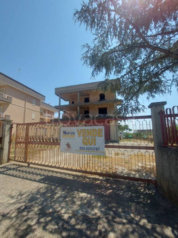 intera palazzina in vendita a Ginosa