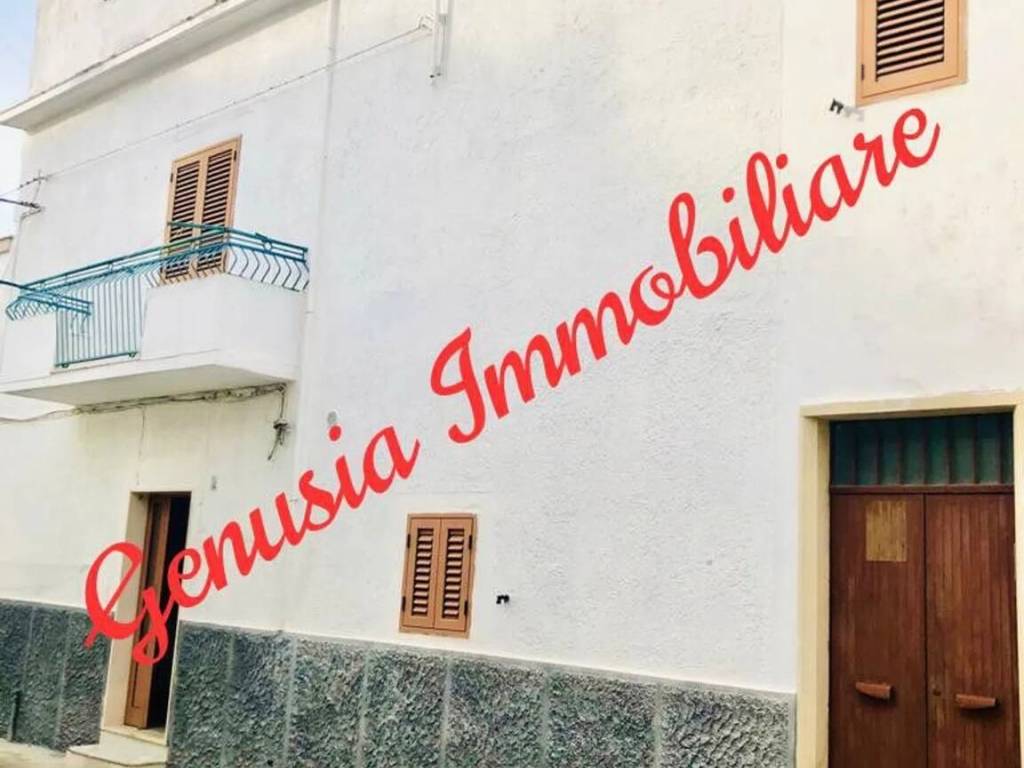 intera palazzina in vendita a Ginosa