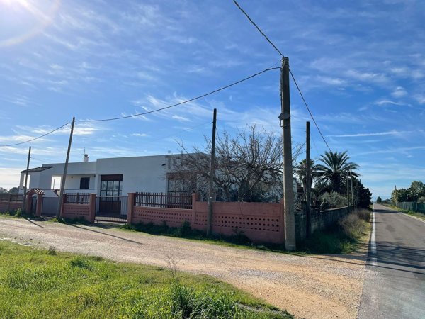 locale commerciale in vendita a Ginosa in zona Marina di Ginosa