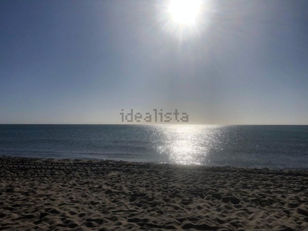 negozio in vendita a Ginosa in zona Marina di Ginosa