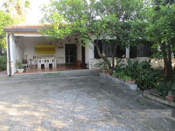 casa indipendente in vendita a Ginosa in zona Marina di Ginosa