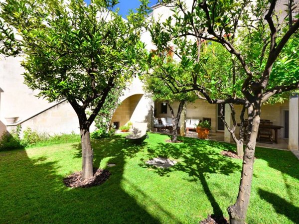 intera palazzina in vendita a Grottaglie