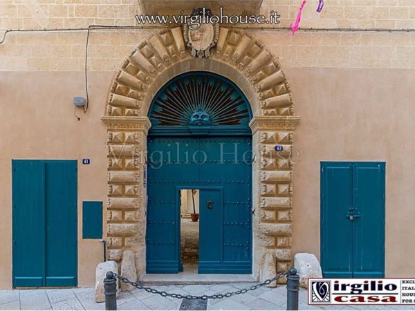 intera palazzina in vendita a Grottaglie