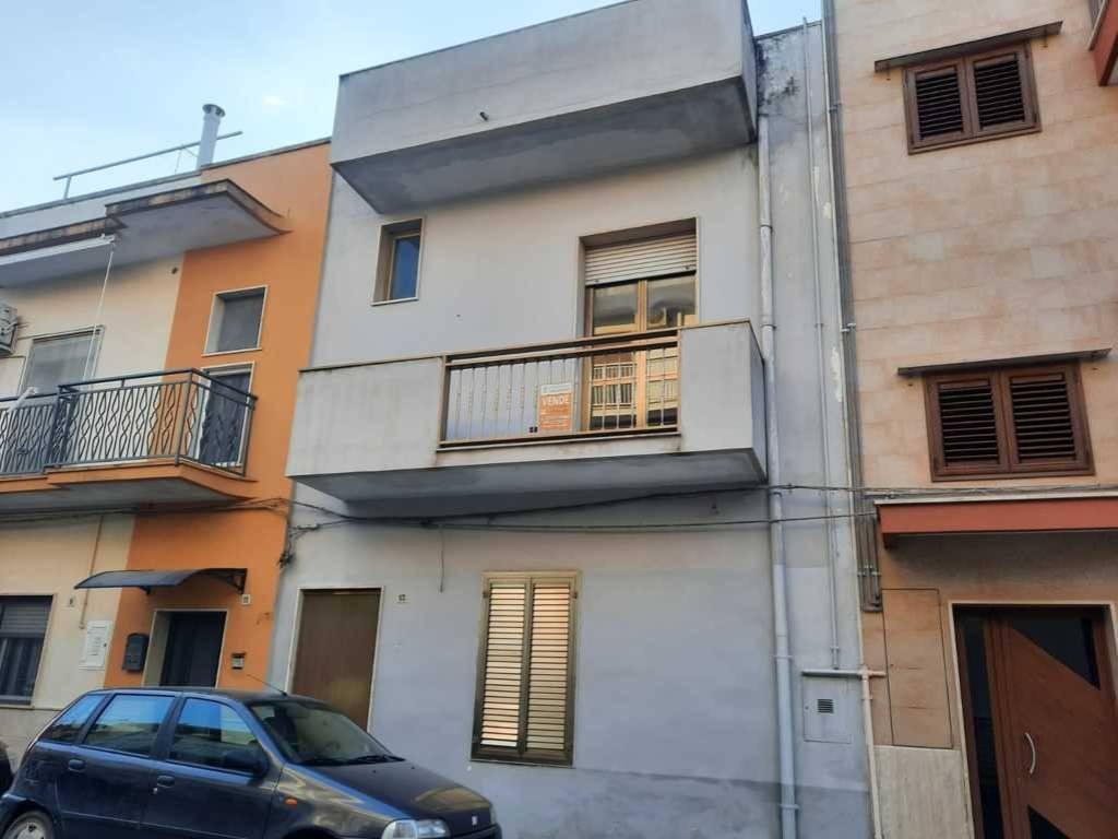 casa indipendente in vendita a Grottaglie