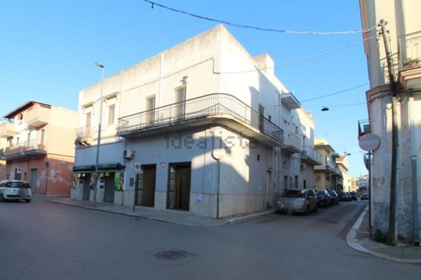 locale commerciale in vendita a Grottaglie