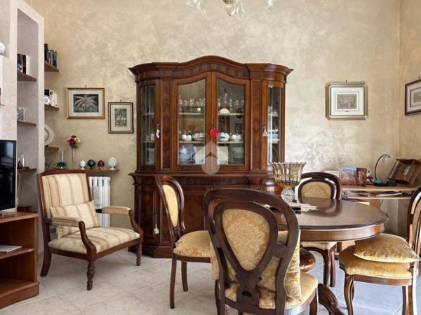 intera palazzina in vendita a Grottaglie
