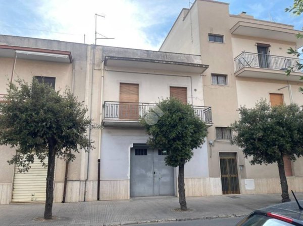 locale di sgombero in vendita a Grottaglie