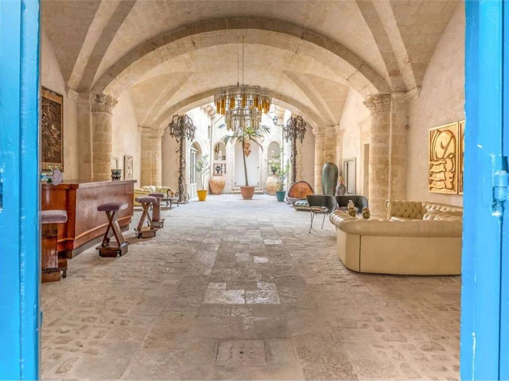intera palazzina in vendita a Grottaglie