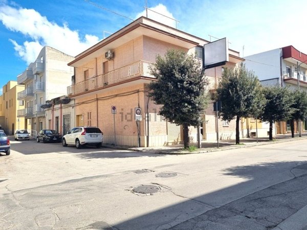 casa indipendente in vendita a Grottaglie