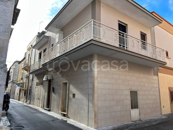 casa indipendente in vendita a Grottaglie
