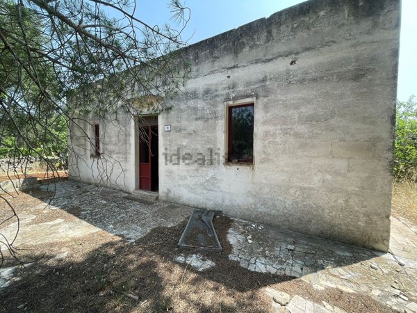 casa indipendente in vendita a Grottaglie in zona Paparazio