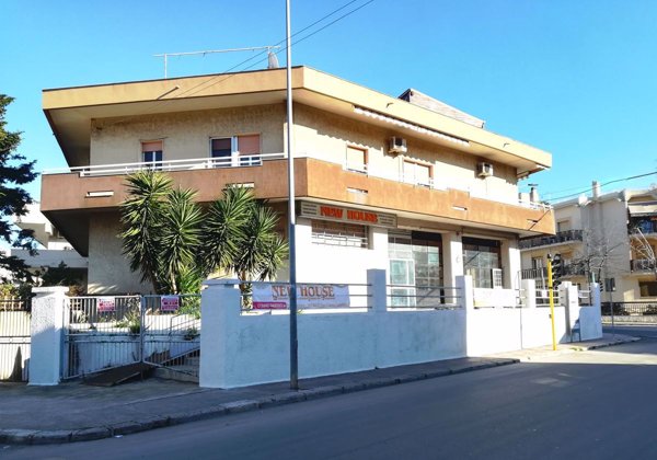locale commerciale in vendita a Grottaglie