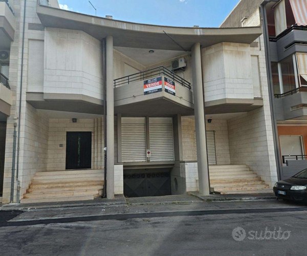 casa indipendente in vendita a Grottaglie