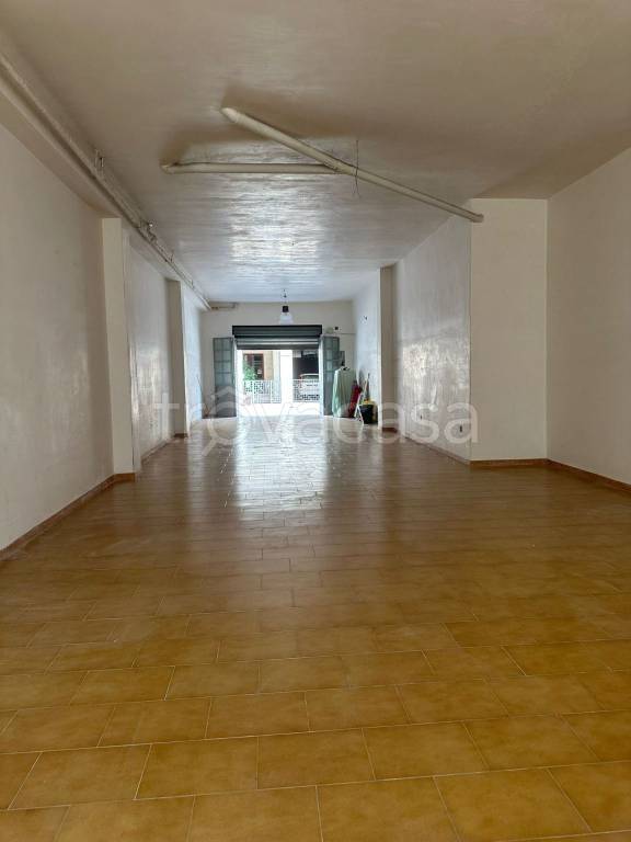 locale commerciale in vendita a Grottaglie