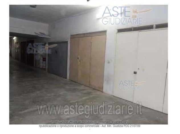locale commerciale in vendita a Grottaglie