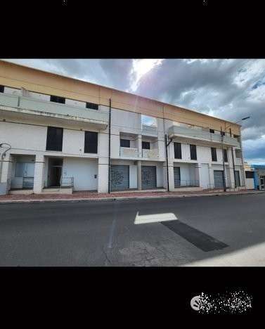 locale commerciale in vendita a Grottaglie