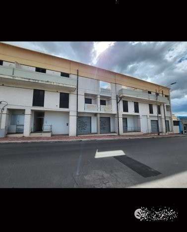 locale commerciale in vendita a Grottaglie