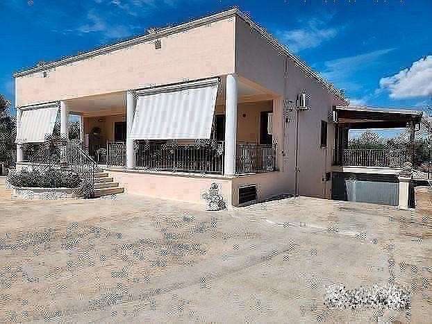 casa indipendente in vendita a Grottaglie