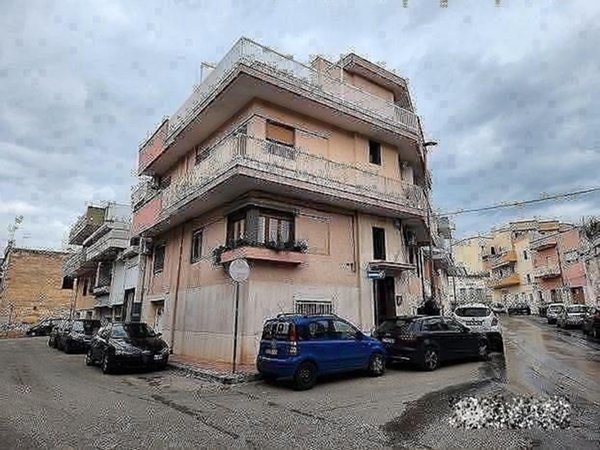 intera palazzina in vendita a Grottaglie